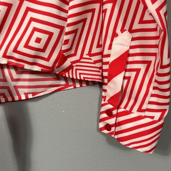 Marciano White Red Geometric Print Front Tie Shirt size small - Picture 4 of 9